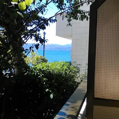 Szálloda Iliahtides Amárinthosz